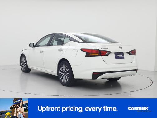 White 2025 Nissan Altima SV
