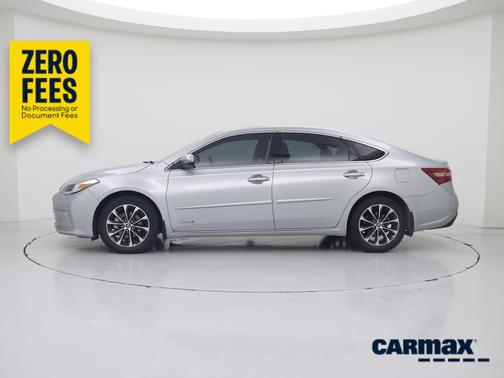 Silver 2016 Toyota Avalon Hybrid XLE Premium