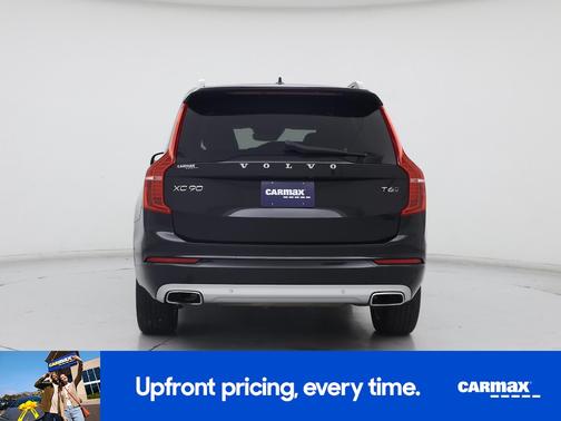 2017 Volvo XC90 T6 Momentum
