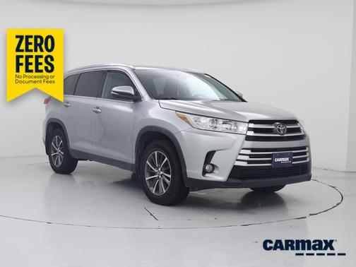 Silver 2019 Toyota Highlander XLE