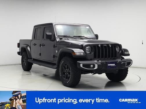 Gray 2022 Jeep Gladiator Texas Trail