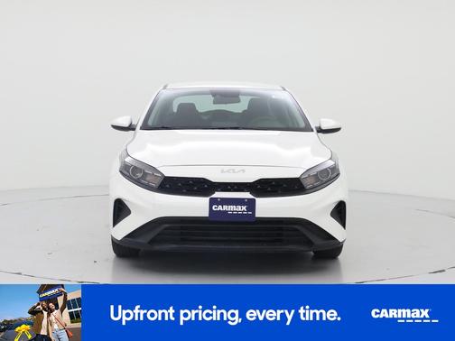 White 2024 Kia Forte LX