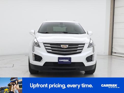 White 2017 Cadillac XT5