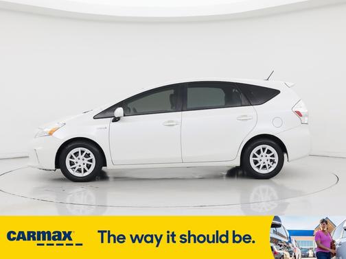 2014 Toyota Prius v Three