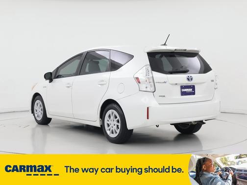 2014 Toyota Prius v Three