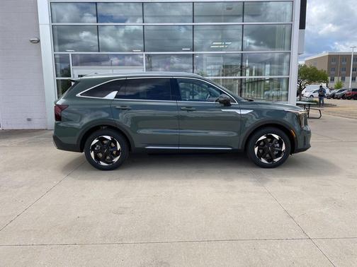 Cityscape Green 2026 Kia Sorento Hybrid EX