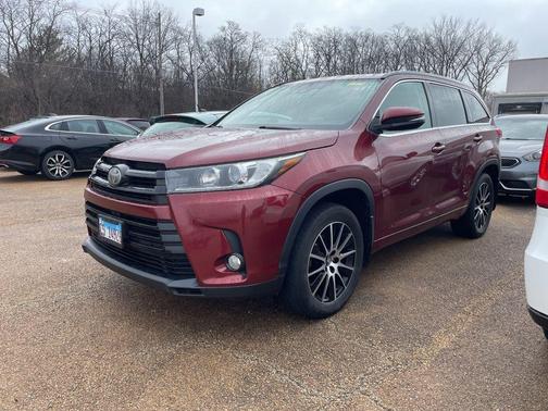 2017 Toyota Highlander SE
