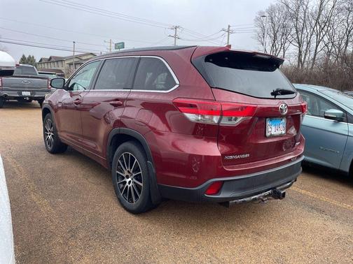2017 Toyota Highlander SE
