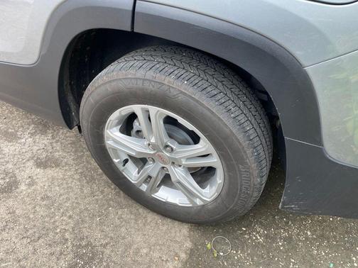 Sterling Metallic 2024 GMC Terrain SLE