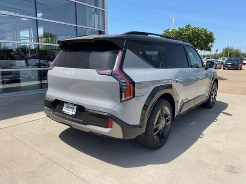 Wolf Gray/Ebony Black Roof 2026 Kia EV9 GT-Line