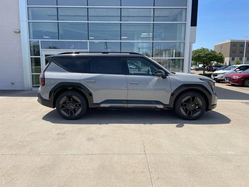 Wolf Gray/Ebony Black Roof 2026 Kia EV9 GT-Line