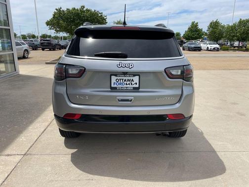 Billet Silver Metallic Clearcoat 2022 Jeep Compass Limited