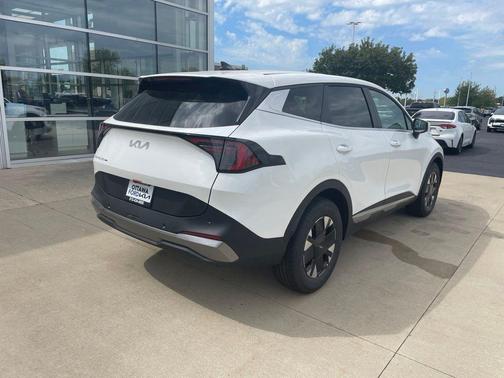 Snow White Pearl 2027 Kia Sportage Hybrid LX