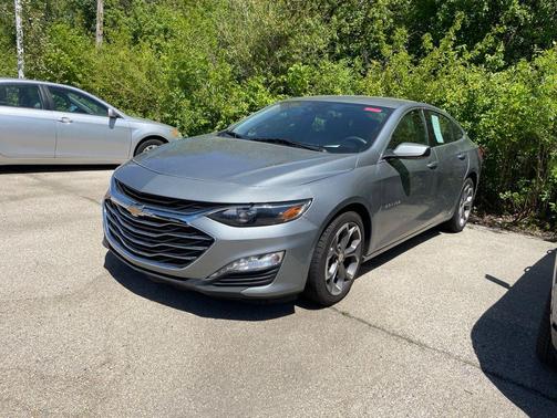 Sterling Gray Metallic 2024 Chevrolet Malibu FWD 1LT