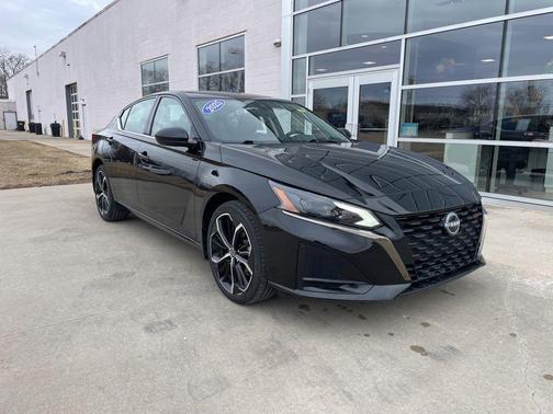 2025 Nissan Altima SR AWD