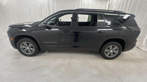 Mosaic Black Metallic 2024 Chevrolet Traverse LT