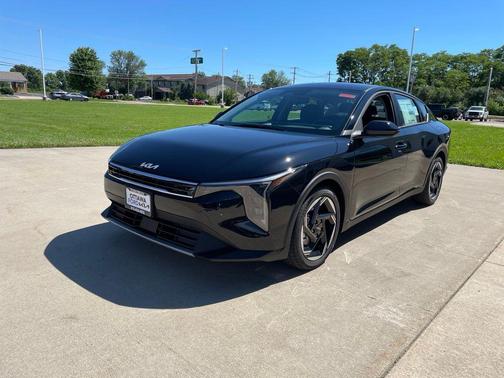 Aurora Black Pearl 2026 Kia K4 EX