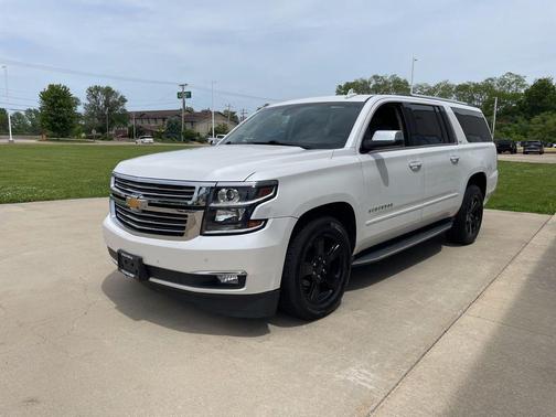 Iridescent Pearl Tricoat 2016 Chevrolet Suburban LTZ