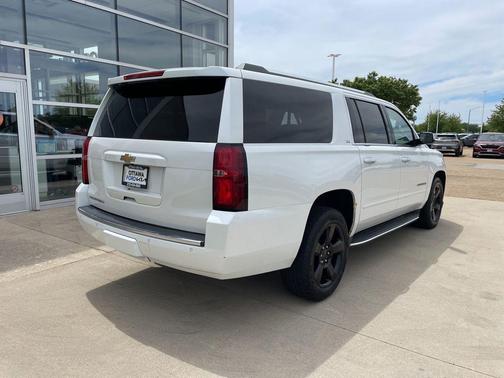 Iridescent Pearl Tricoat 2016 Chevrolet Suburban LTZ