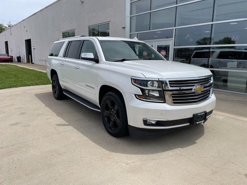 Iridescent Pearl Tricoat 2016 Chevrolet Suburban LTZ