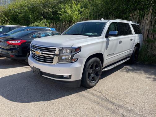 Iridescent Pearl Tricoat 2016 Chevrolet Suburban LTZ