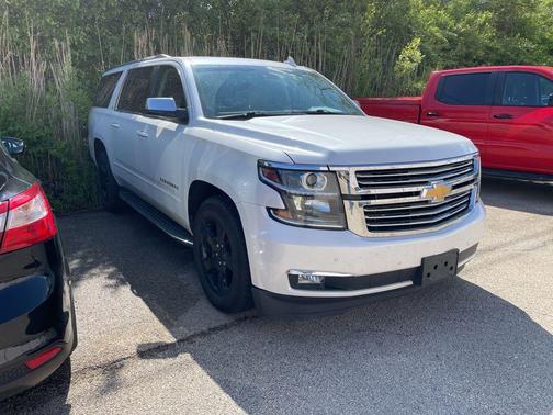 Iridescent Pearl Tricoat 2016 Chevrolet Suburban LTZ