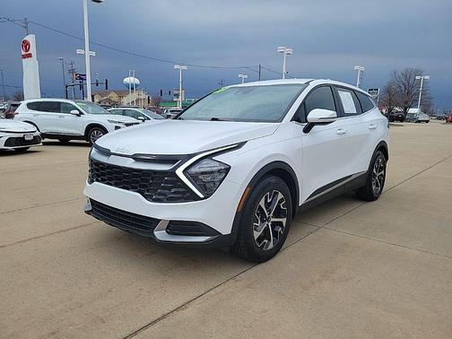 Glacial White Pearl 2023 Kia Sportage EX