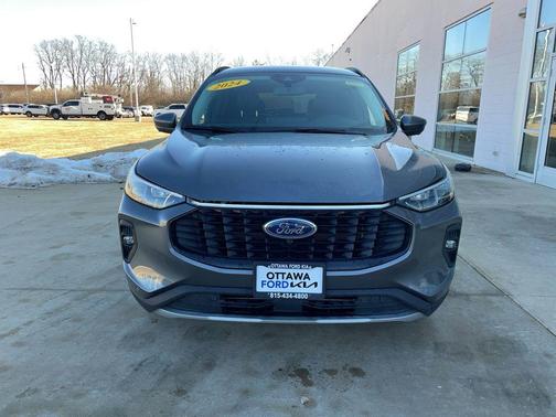 2024 Ford Escape Platinum