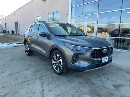 2024 Ford Escape Platinum