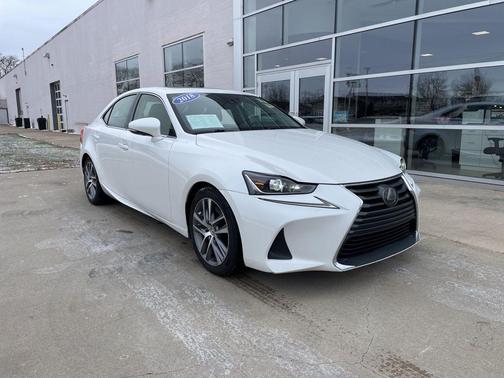 2018 Lexus IS 300 Base