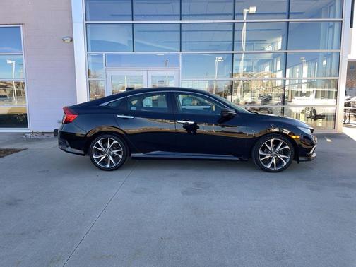 2019 Honda Civic Touring