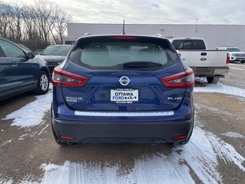2022 Nissan Rogue Sport SL
