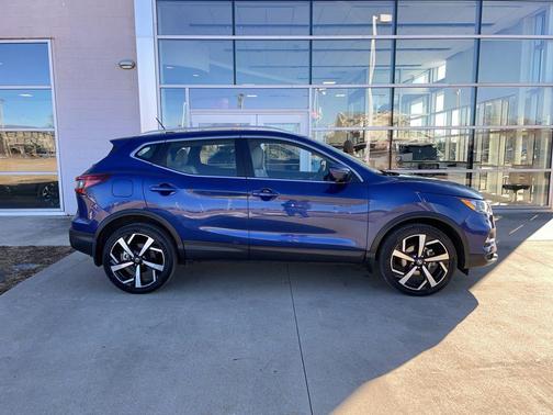 2022 Nissan Rogue Sport SL
