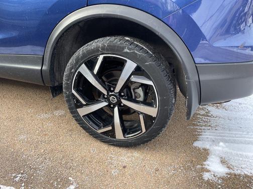 2022 Nissan Rogue Sport SL