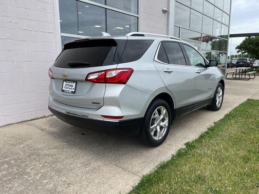 Silver Ice Metallic 2018 Chevrolet Equinox Premier