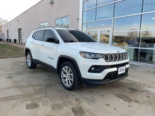2023 Jeep Compass Latitude Lux