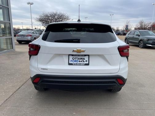 2024 Chevrolet Trax LS