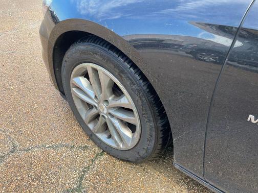 Mosaic Black Metallic 2016 Chevrolet Malibu 1LT