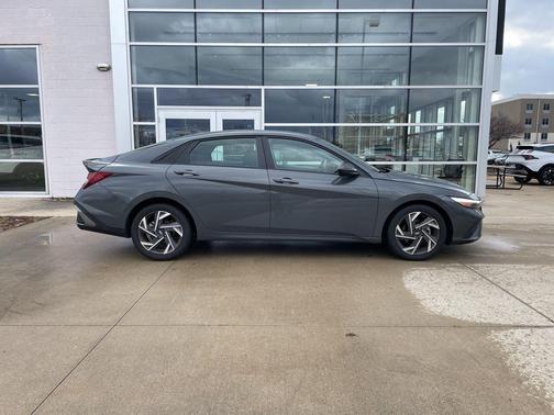 2025 Hyundai ELANTRA Sport