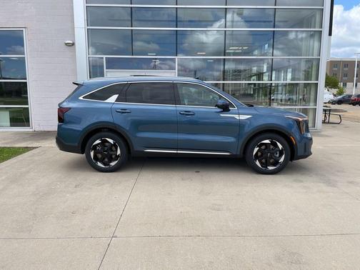 Mineral Blue 2026 Kia Sorento Hybrid EX