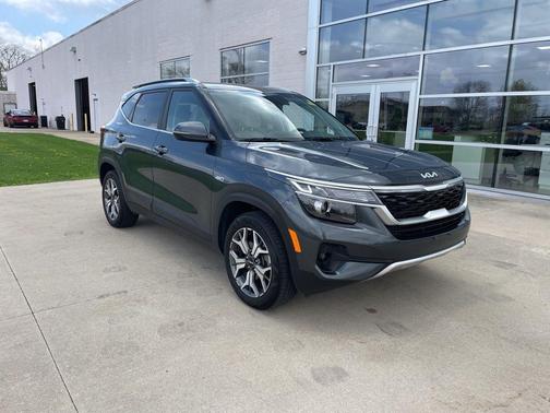 Gravity Gray 2023 Kia Seltos EX
