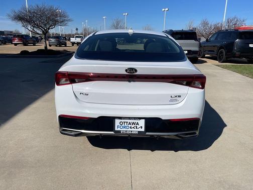 Glacial White Pearl 2021 Kia K5 LXS