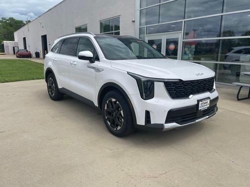Glacial White Pearl 2026 Kia Sorento S