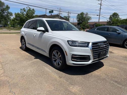 Carrara White 2019 Audi Q7 55 Premium Plus
