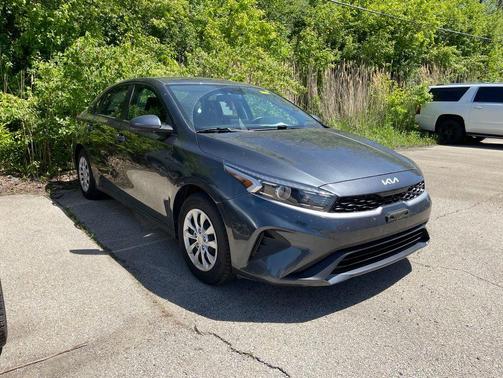 Gravity Gray 2023 Kia Forte LX