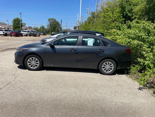 Gravity Gray 2023 Kia Forte LX