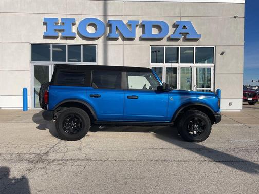 Velocity Blue Metallic 2024 Ford Bronco Black Diamond