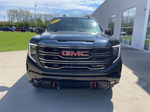 Onyx Black 2023 GMC Sierra 1500 AT4