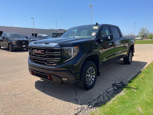 Onyx Black 2023 GMC Sierra 1500 AT4