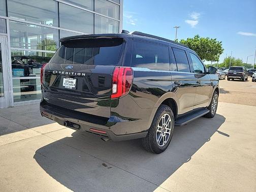 Black Metallic 2025 Ford Expedition Active